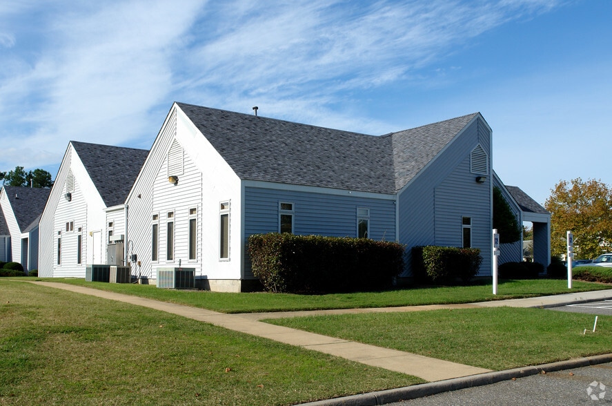 12725 Mcmanus Blvd, Newport News, VA for lease - Building Photo - Image 3 of 10