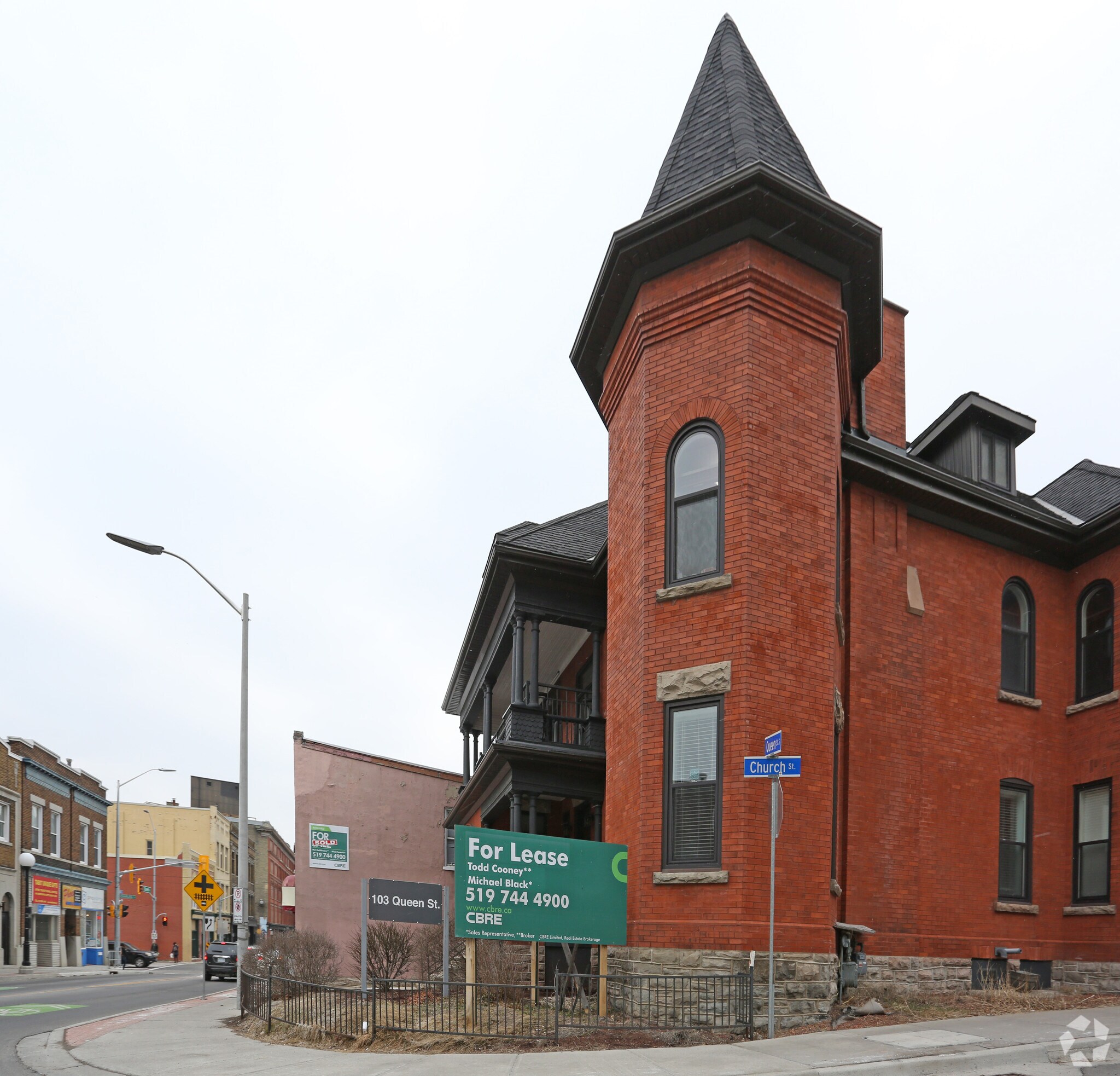 103 Queen St S, Kitchener, ON à vendre Photo principale- Image 1 de 1