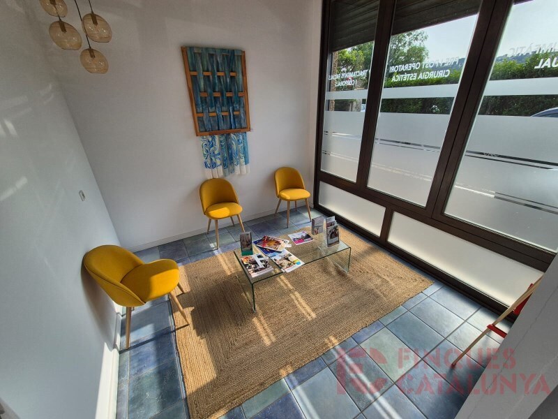 Immeuble residentiel dans Girona, Gerona à vendre Photo principale- Image 1 de 2