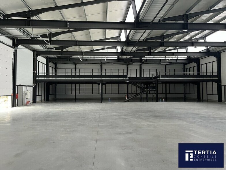 Flex in Montpellier for lease - Building Photo - Image 2 of 5