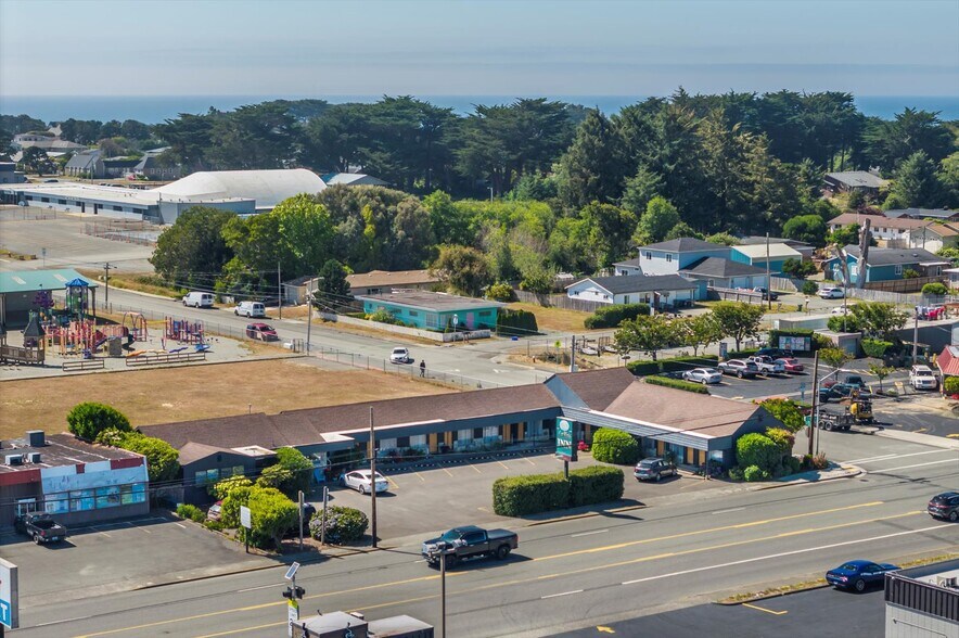 940 Oregon Ave SE, Bandon, OR à vendre - Photo du bâtiment - Image 3 de 24