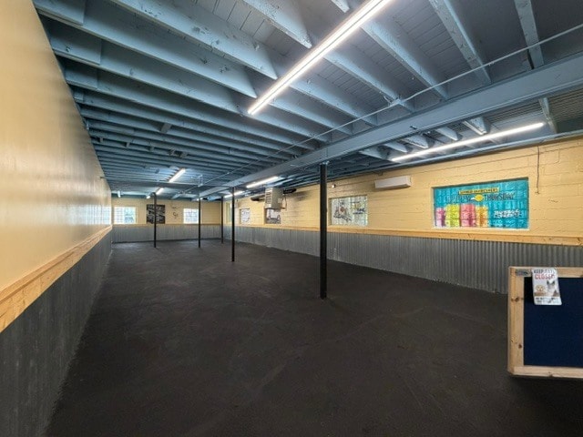 2197 S Kinnickinnic Ave, Milwaukee, WI for lease - Building Photo - Image 3 of 9