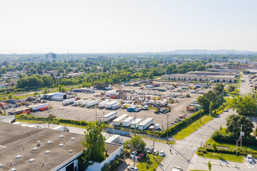2155 Av Francis-Hughes, Laval, QC à vendre - Photo du bâtiment - Image 2 de 3