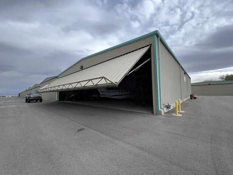 2730 Airport Dr, North Las Vegas, NV for sale - Building Photo - Image 2 of 13