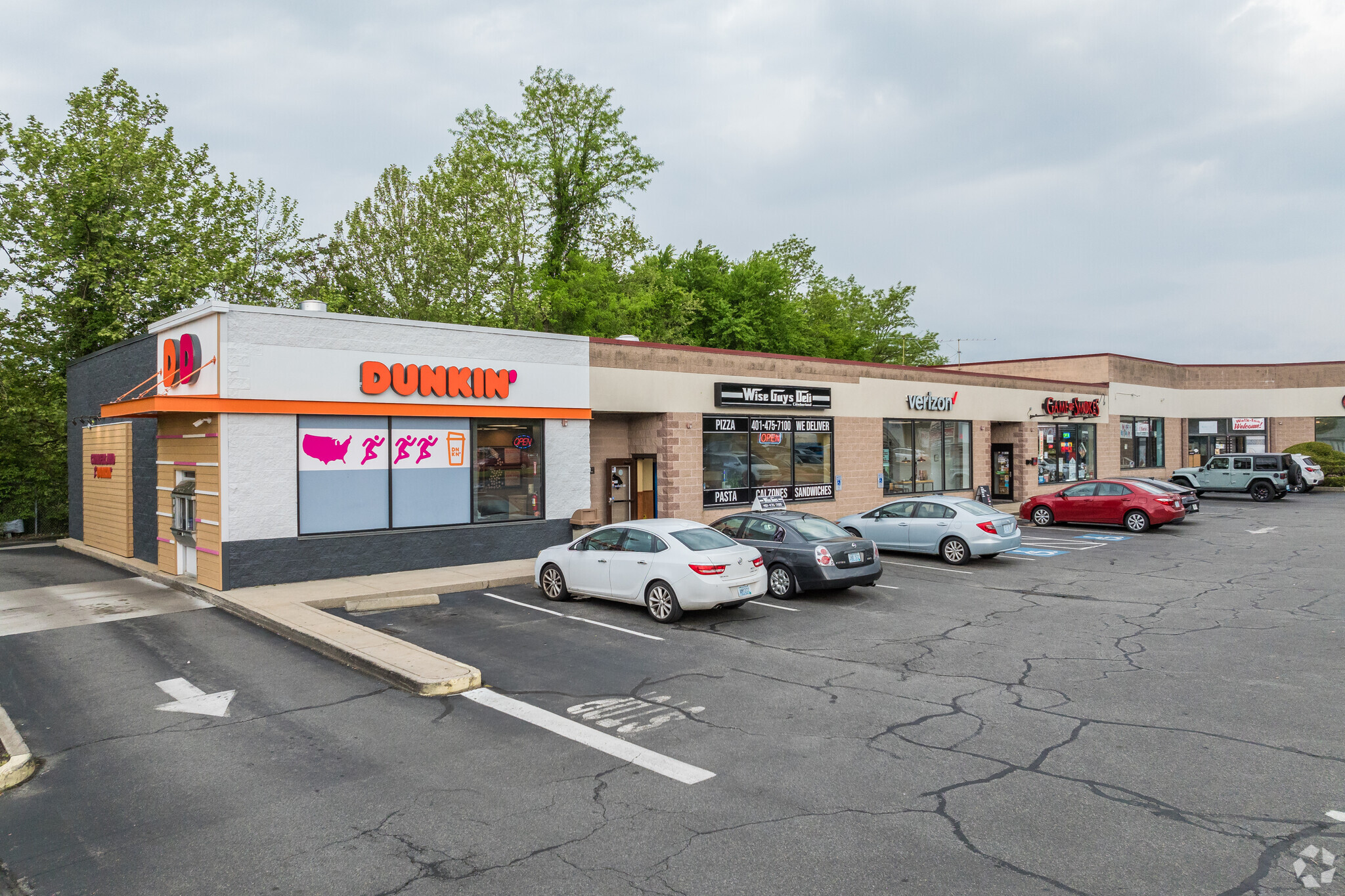 1702-1726 Mendon Rd, Lincoln, RI for lease Primary Photo- Image 1 of 10