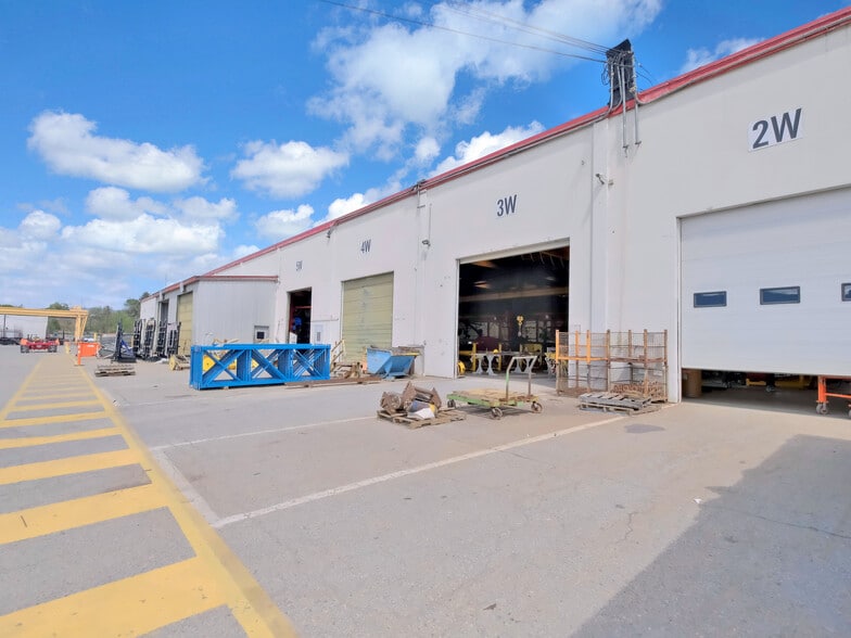 575 Page Av, Penticton, BC for sale - Building Photo - Image 3 of 15