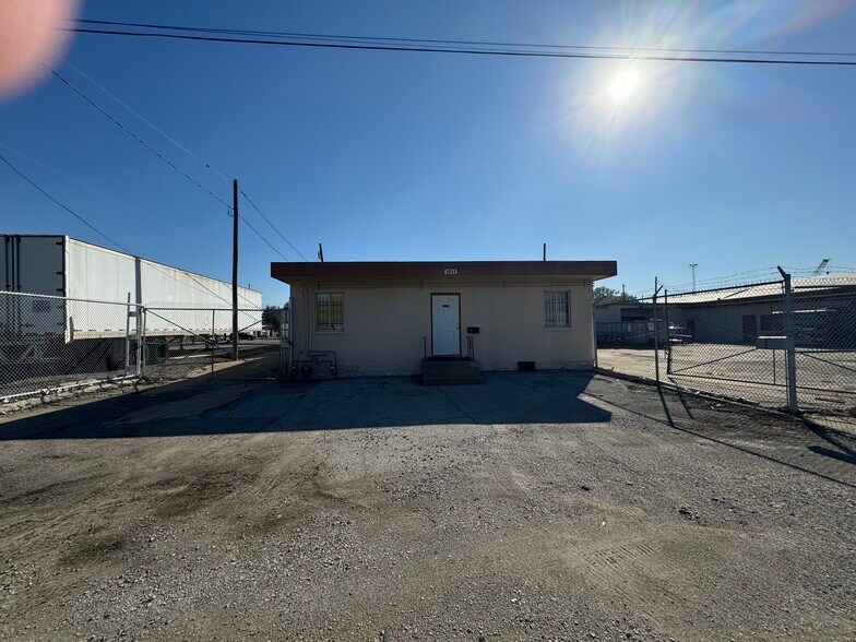 1011 S 10th St, Kansas City, KS à vendre - Photo du bâtiment - Image 3 de 6