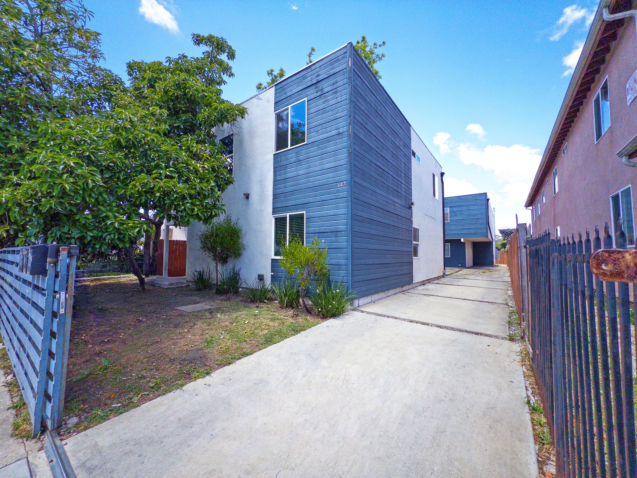 645 W 97th St, Los Angeles, CA for sale Primary Photo- Image 1 of 13