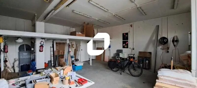 Flex in Paris for lease - Building Photo - Image 3 of 9