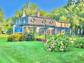 Plus de détails pour 370 Manor Ln, Jamesport, NY - Vente au détail à vendre