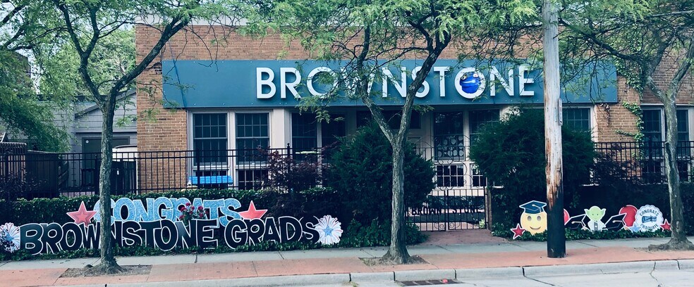 18225 Sloane Ave, Lakewood, OH à louer - Photo du bâtiment - Image 2 de 5