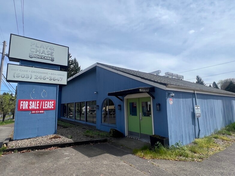 7660 SW Barbur Blvd, Portland, OR à vendre - Photo du bâtiment - Image 1 de 7