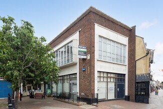More details for 4-6 Market Sq, Waltham Abbey - Retail for Sale