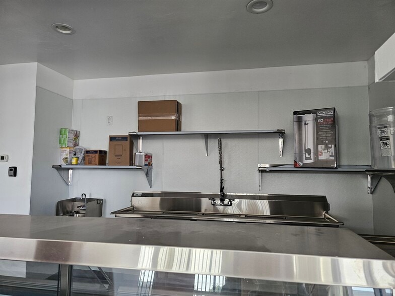 4417 S Western Ave, Los Angeles, CA à vendre - Photo du bâtiment - Image 3 de 3