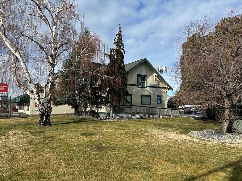 3104 W Kennewick Ave, Kennewick, WA for lease - Building Photo - Image 2 of 14