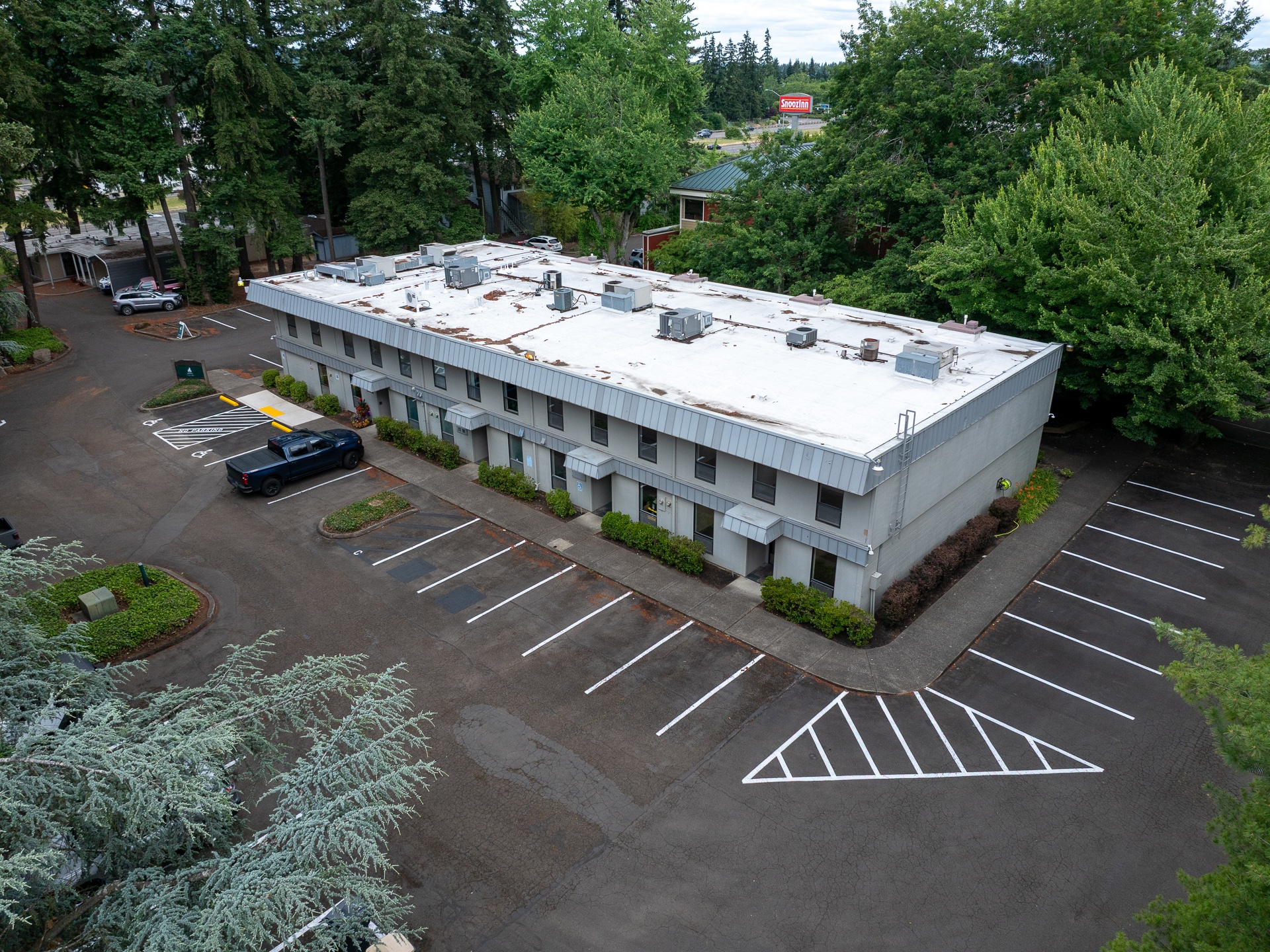 30470 SW Parkway Ave, Wilsonville, OR for lease Building Photo- Image 1 of 9
