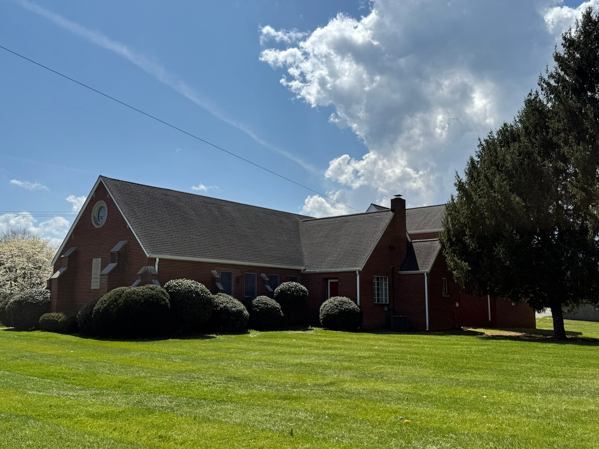 4404 Williamson Rd NW, Roanoke, VA for sale Primary Photo- Image 1 of 7