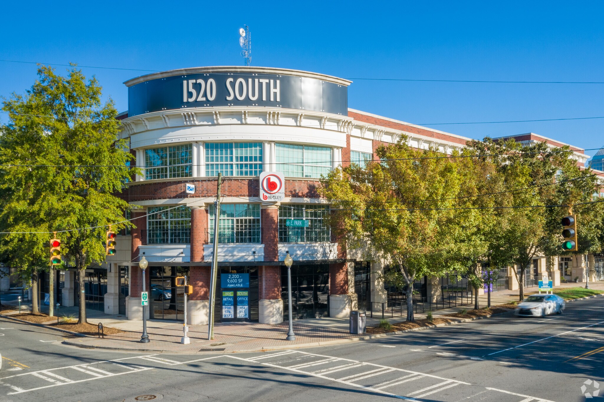 1520 South Blvd, Charlotte, NC à louer Photo du bâtiment- Image 1 de 13