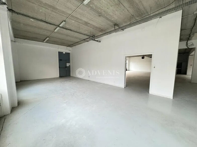 Flex in Roissy-en-France for lease - Building Photo - Image 3 of 8
