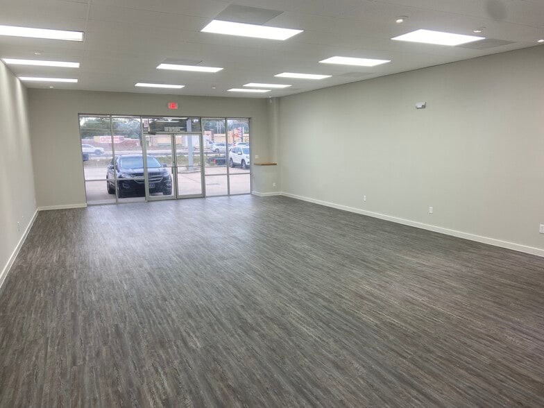 26311 Interstate 45, The Woodlands, TX à louer - Photo du bâtiment - Image 3 de 16