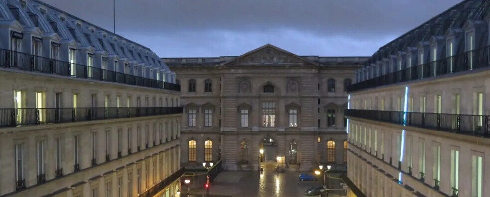 Flex in Paris for lease - Building Photo - Image 1 of 7