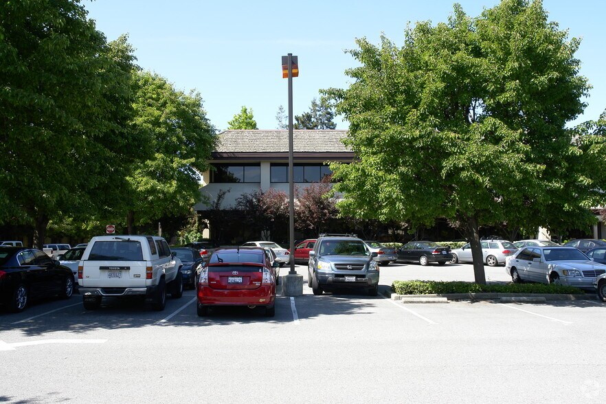 1550 El Camino Real, Menlo Park, CA à louer - Photo du bâtiment - Image 3 de 12