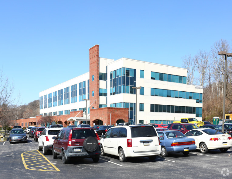 1000 River Rd, Conshohocken, PA for lease - Building Photo - Image 1 of 5