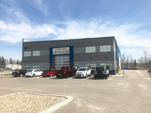 240 Spruce St, Red Deer County, AB for sale - Building Photo - Image 1 of 1