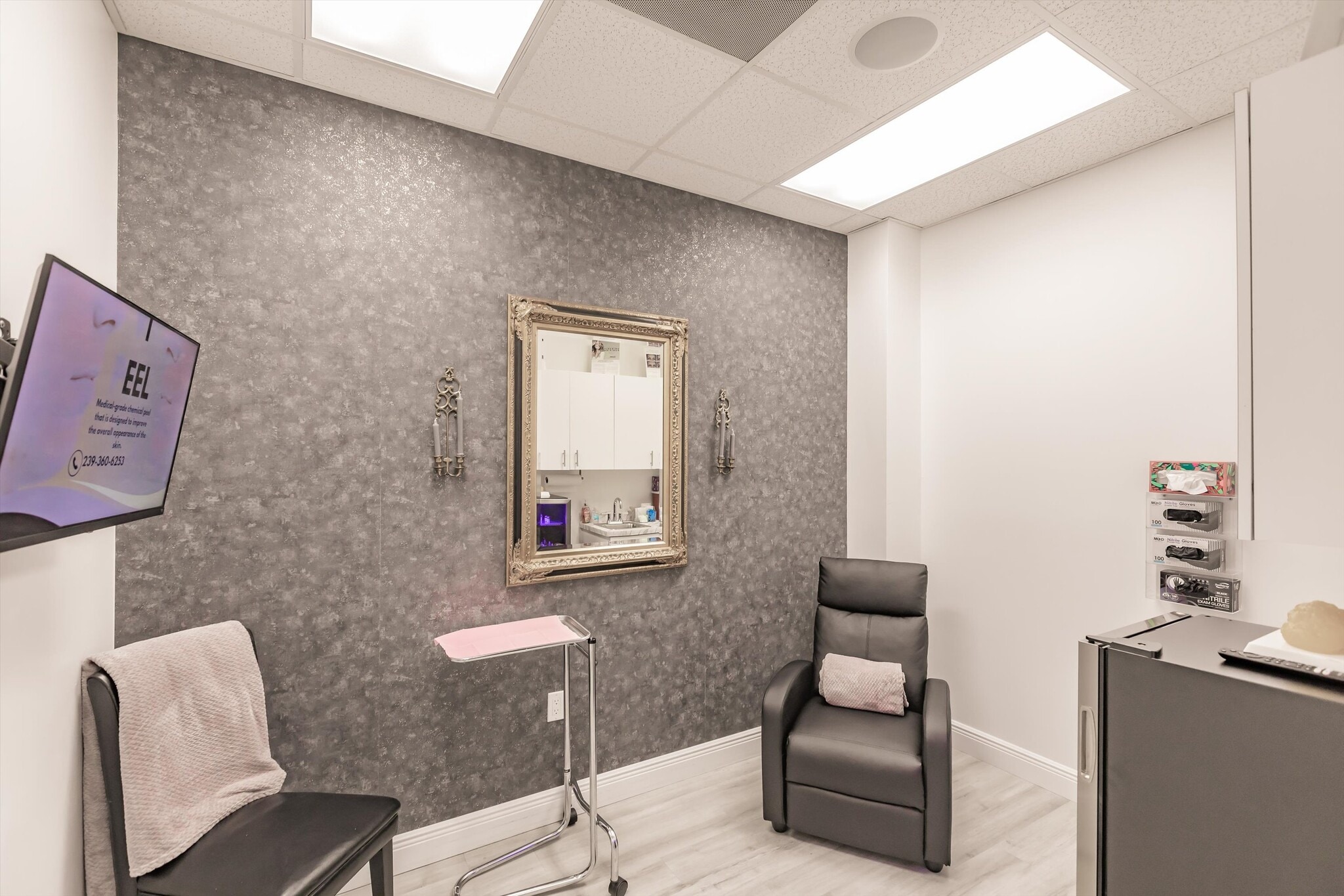 848 1st Ave N, Naples, FL for lease Building Photo- Image 1 of 10