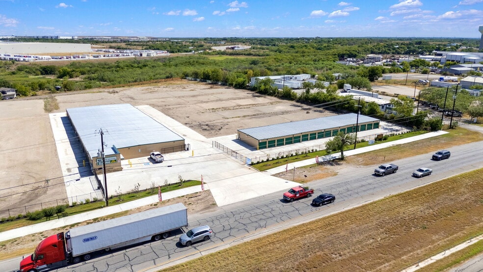 6059 US Highway 87 E, San Antonio, TX for sale - Building Photo - Image 3 of 5