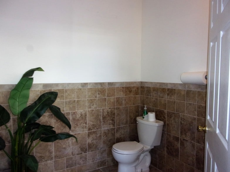 181 Haddon Ave, Berlin Township, NJ for lease - Building Photo - Image 2 of 35