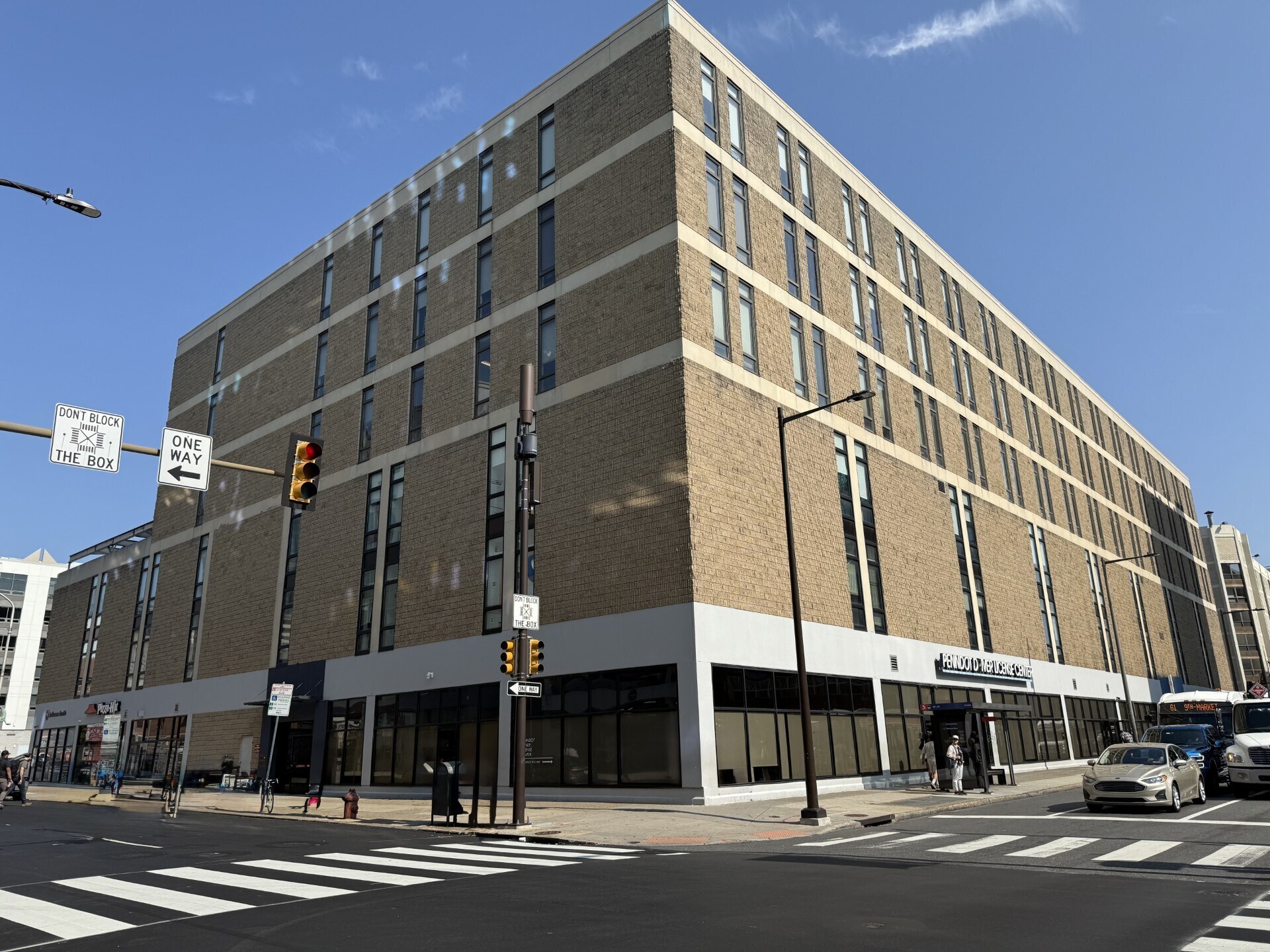 801 Arch St, Philadelphia, PA for lease Building Photo- Image 1 of 12