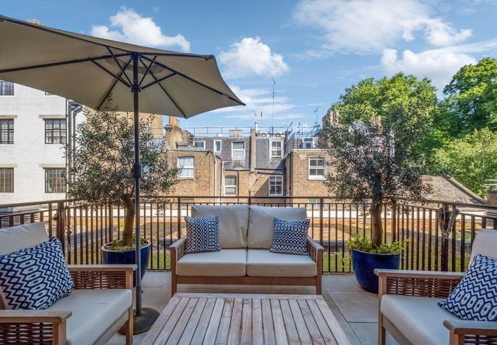 100-106 Kensington High St, London for lease Interior Photo- Image 1 of 6