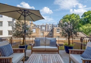 100-106 Kensington High St, London for lease Interior Photo- Image 1 of 6