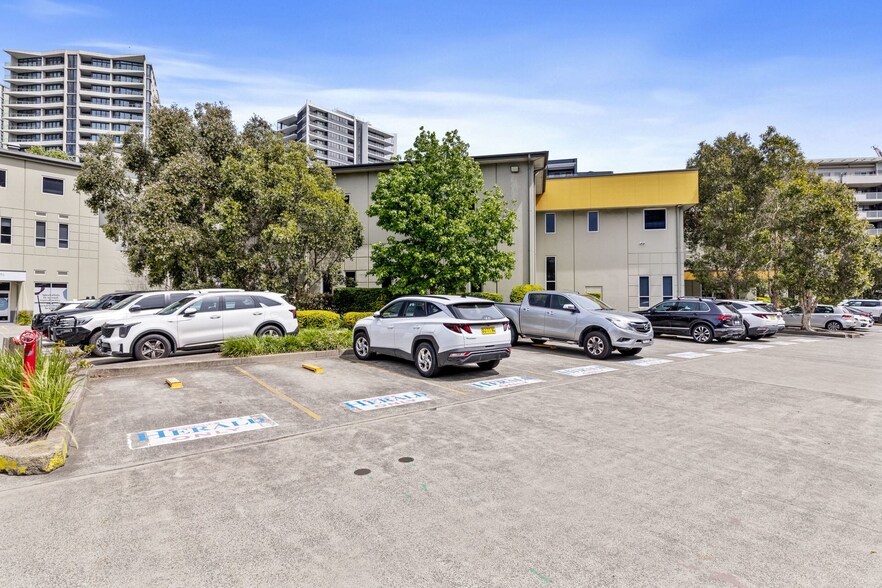 710 Hunter St, Newcastle West à louer - Photo du bâtiment - Image 2 de 2