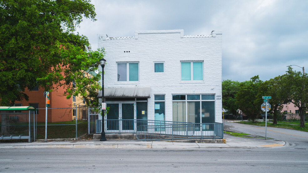 6864 NE 2nd Ave, Miami, FL à louer - Photo principale - Image 1 de 20