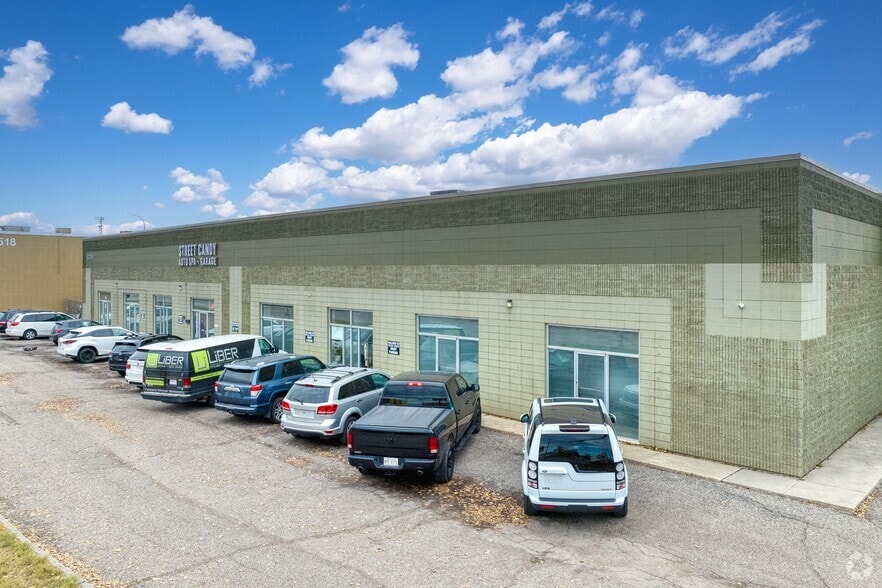 6204 30th St SE, Calgary, AB for lease - Primary Photo - Image 1 of 7