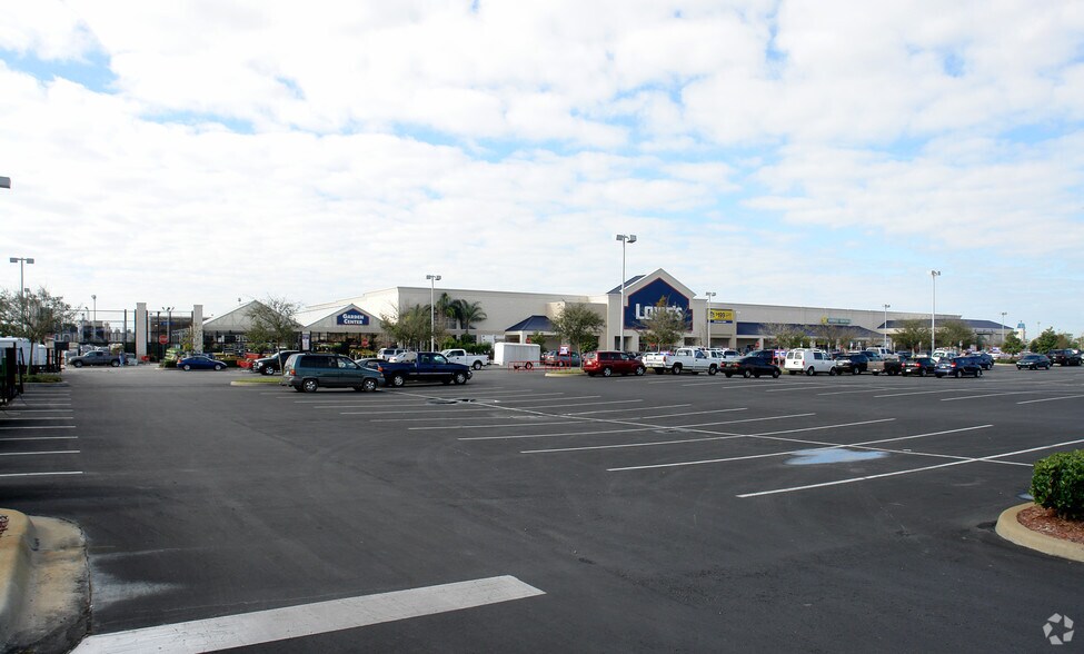 12200-12206 Lake Underhill Rd, Orlando, FL à louer - Photo principale - Image 2 de 15