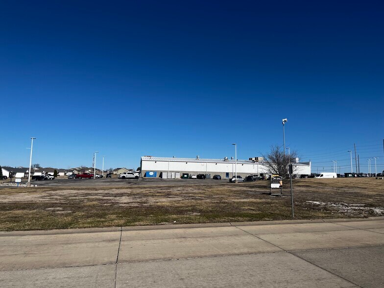 6 Dannehold Farms, Waterloo, IL à vendre - Photo du bâtiment - Image 2 de 20