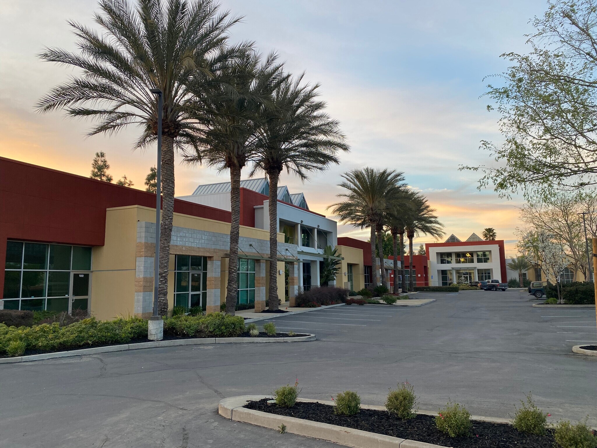 3361 Walnut Blvd, Brentwood, CA à louer Photo du bâtiment- Image 1 de 6