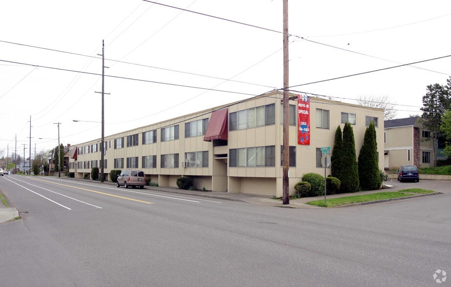 7606-7720 E Burnside St, Portland, OR for sale - Primary Photo - Image 1 of 38