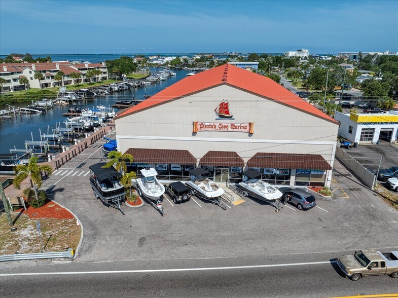 2400 Bayshore Blvd, Dunedin, FL à vendre - Photo du bâtiment - Image 3 de 68