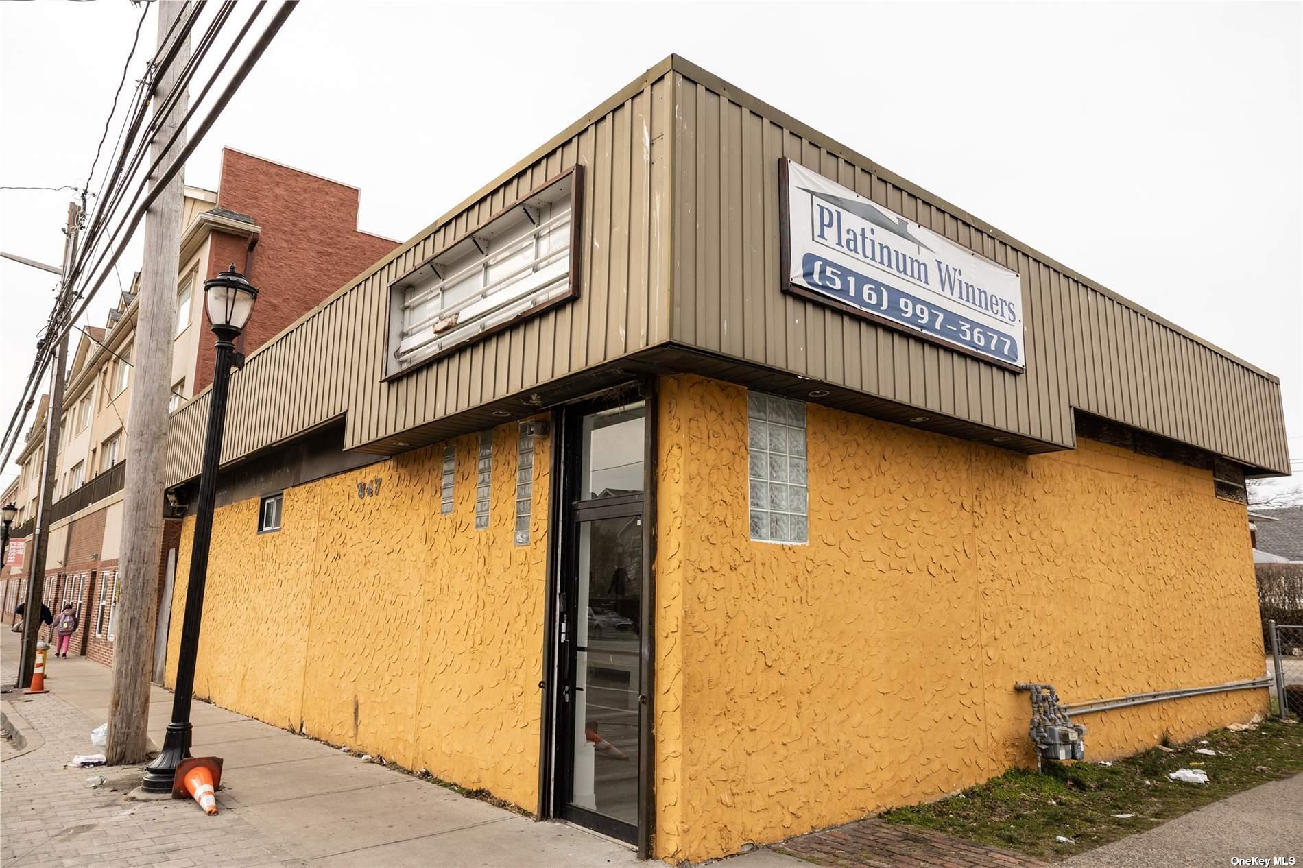 847 Prospect ave, Westbury, NY à vendre Photo du bâtiment- Image 1 de 17