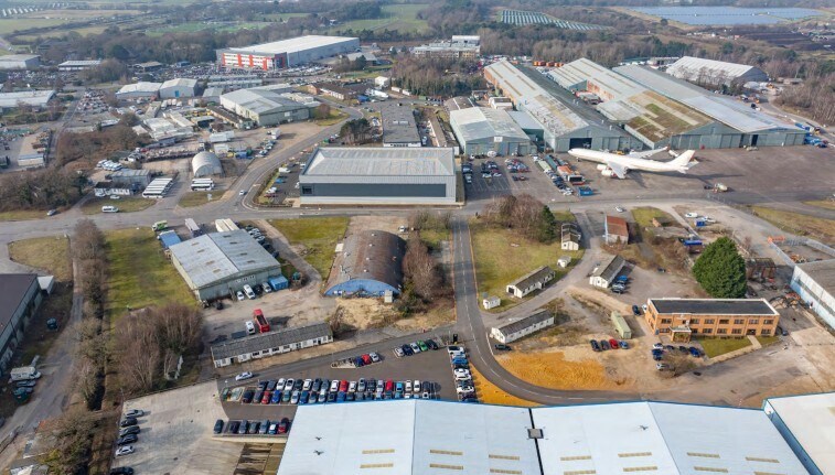 Enterprise Way Road, Hurn à vendre - Aérien - Image 2 de 3