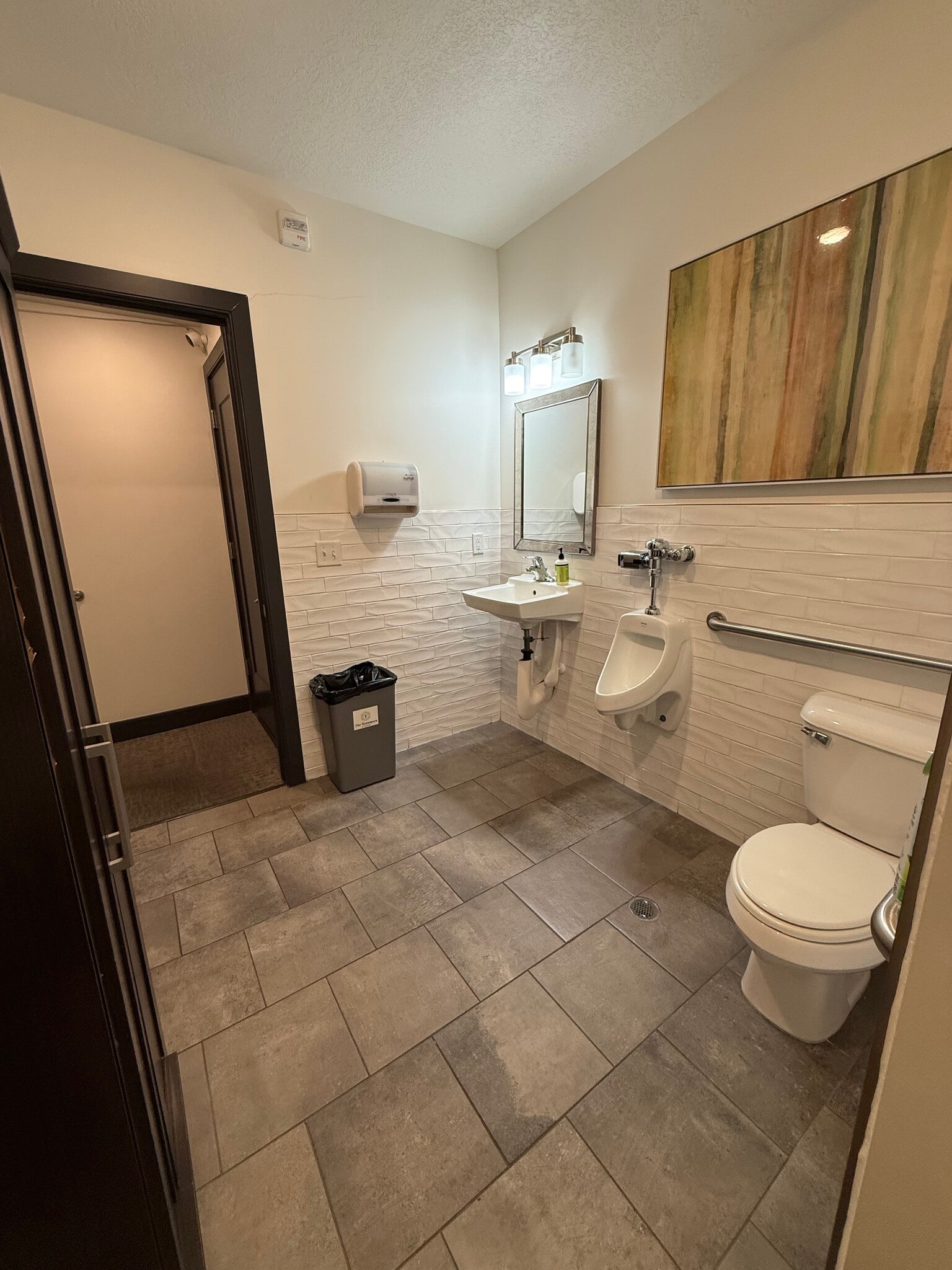 4685 S Highland Dr, Holladay, UT à louer Photo intérieure- Image 1 de 13