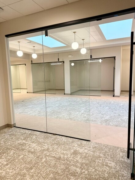 4415 Marburg Ave, Cincinnati, OH for lease - Interior Photo - Image 3 of 16