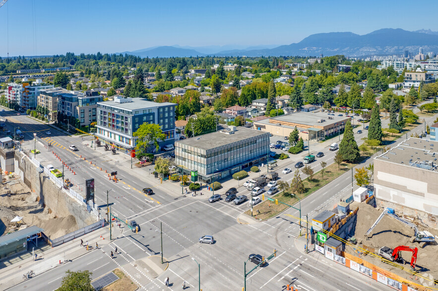 5655 Cambie St, Vancouver, BC à vendre - Aérien - Image 2 de 8