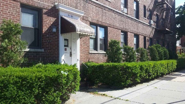 9435 Ridge Blvd, Brooklyn, NY à louer - Photo du bâtiment - Image 3 de 9