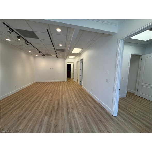 5401 Taylor Rd, Naples, FL for lease - Building Photo - Image 3 of 18