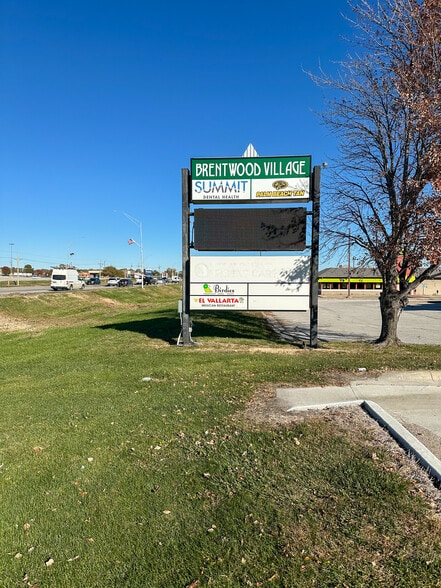 8013-8045 S 83rd Ave, La Vista, NE for lease - Building Photo - Image 3 of 8